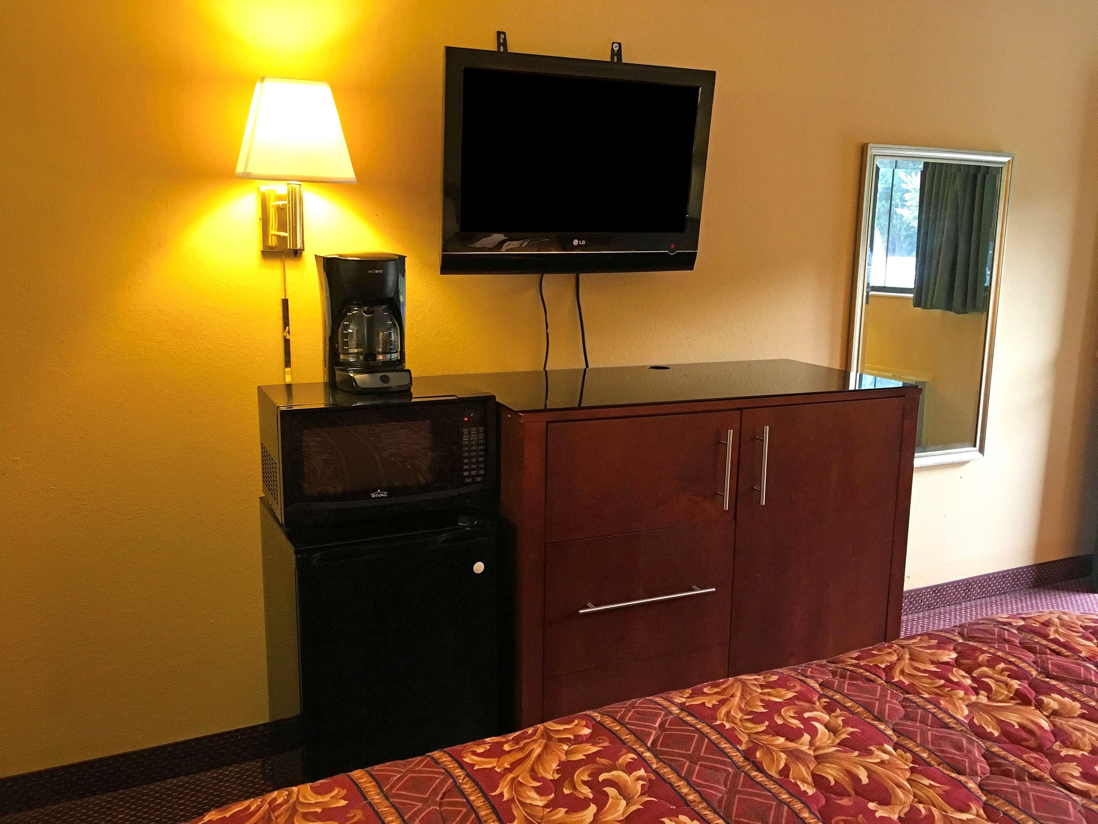 Days Inn By Wyndham York Alabama Екстер'єр фото