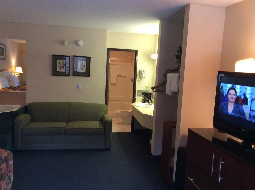 Days Inn By Wyndham York Alabama Екстер'єр фото