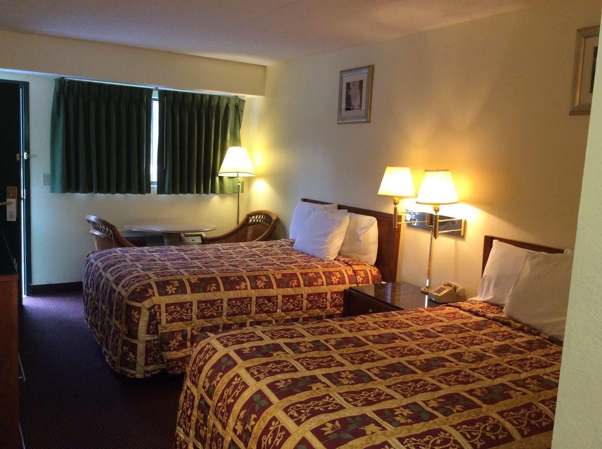 Days Inn By Wyndham York Alabama Екстер'єр фото